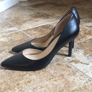 Jessica Simpson black leather high heel  size 9.5
